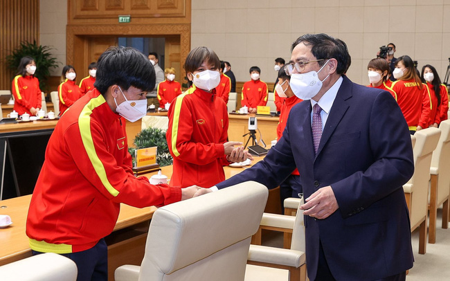 Thủ tướng Phạm Minh Chính gặp gỡ, chúc mừng các Đội tuyển Bóng đá nữ Việt Nam