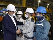 Chủ tịch nước thăm, tặng quà công nhân, người lao động Công ty lọc hóa dầu Bình Sơn