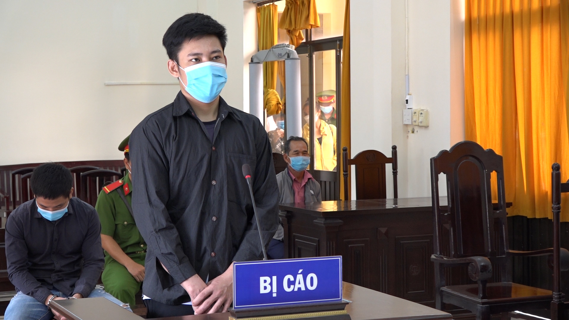 Lãnh 13 năm tù vì đâm bạn tử vong do mâu thuẫn qua mạng xã hội