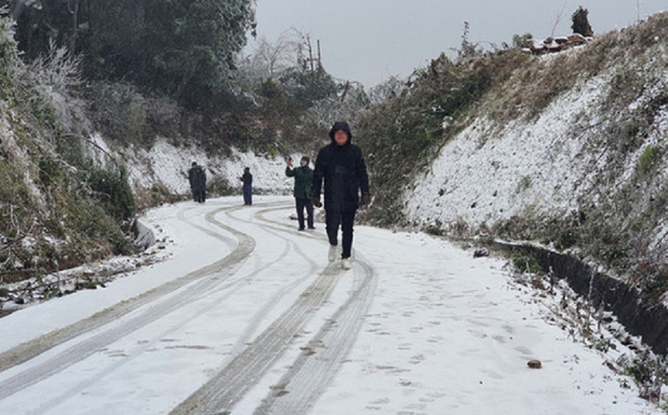 Không khí lạnh tăng cường, miền Bắc, miền Trung duy trì rét mướt