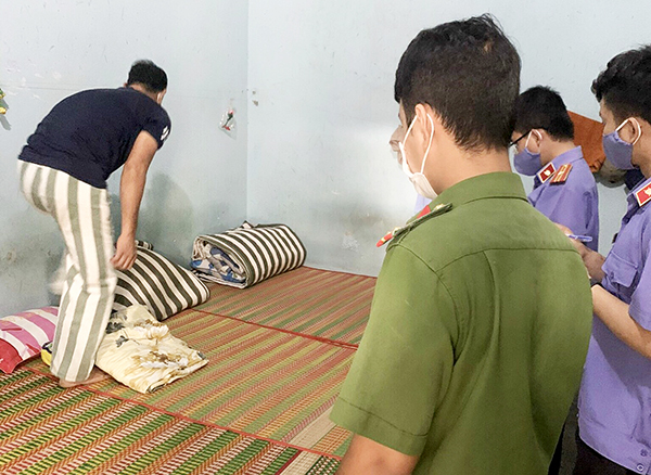 Kiểm sát trực tiếp tại Nhà tạm giữ Công an huyện Hàm Thuận Bắc