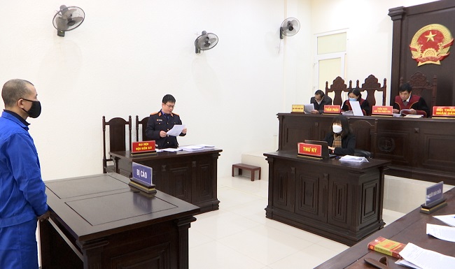 Bán ma túy kiếm tiền làm đám cưới cho con, hai vợ chồng lãnh án