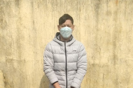 Tạm giữ cao thủ giả vờ chết vì COVID-19 để lừa bạn gái