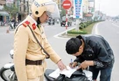 Từ 1 3, người vi phạm giao thông ở Hà Nội có thể nộp phạt trực tuyến thông qua Cổng dịch vụ công quốc gia