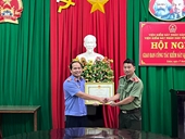 Phó Viện trưởng VKSND huyện được khen thưởng trong Phong trào toàn dân bảo vệ ANTQ