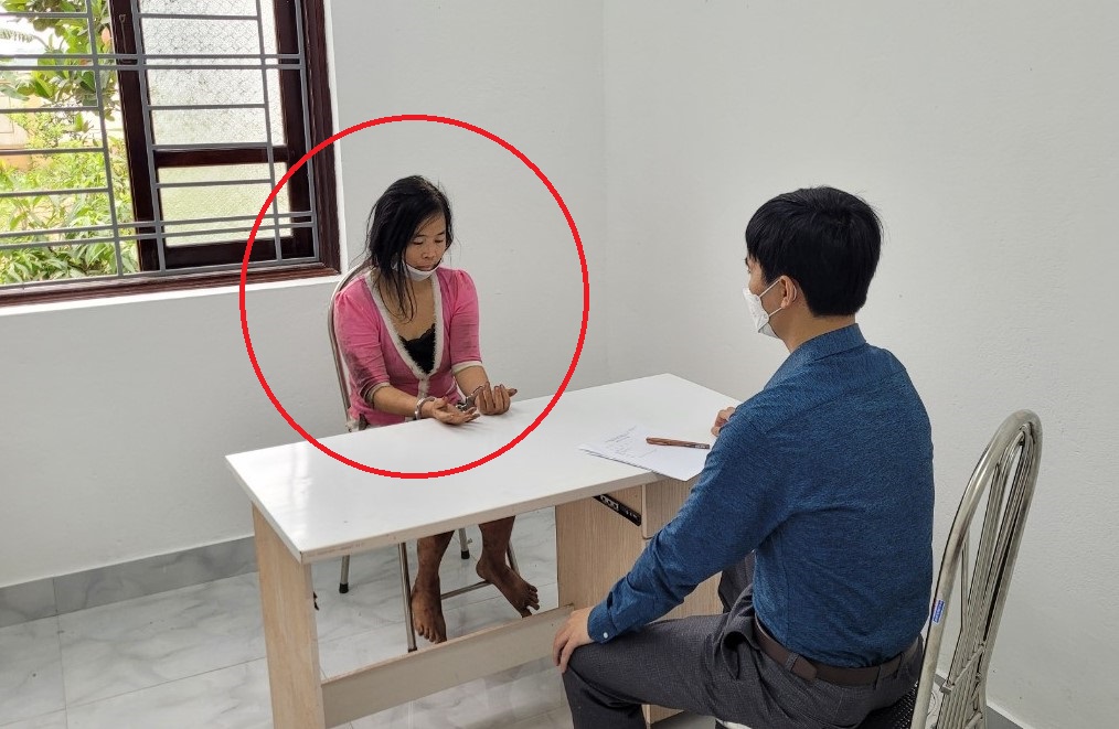 Bắt nghi phạm giết người đang lẩn trốn tại khu nhà hoang