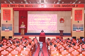 Viện trưởng Lê Minh Trí truyền đạt nội dung tại Hội nghị chuyên đề về công tác cán bộ