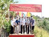 VKSND huyện Tân Phú Đông giúp dân xây dựng 2 cây cầu trị giá 400 triệu đồng