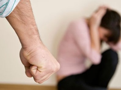 Chồng nhậu xỉn về đánh vợ, bị vợ đâm tử vong