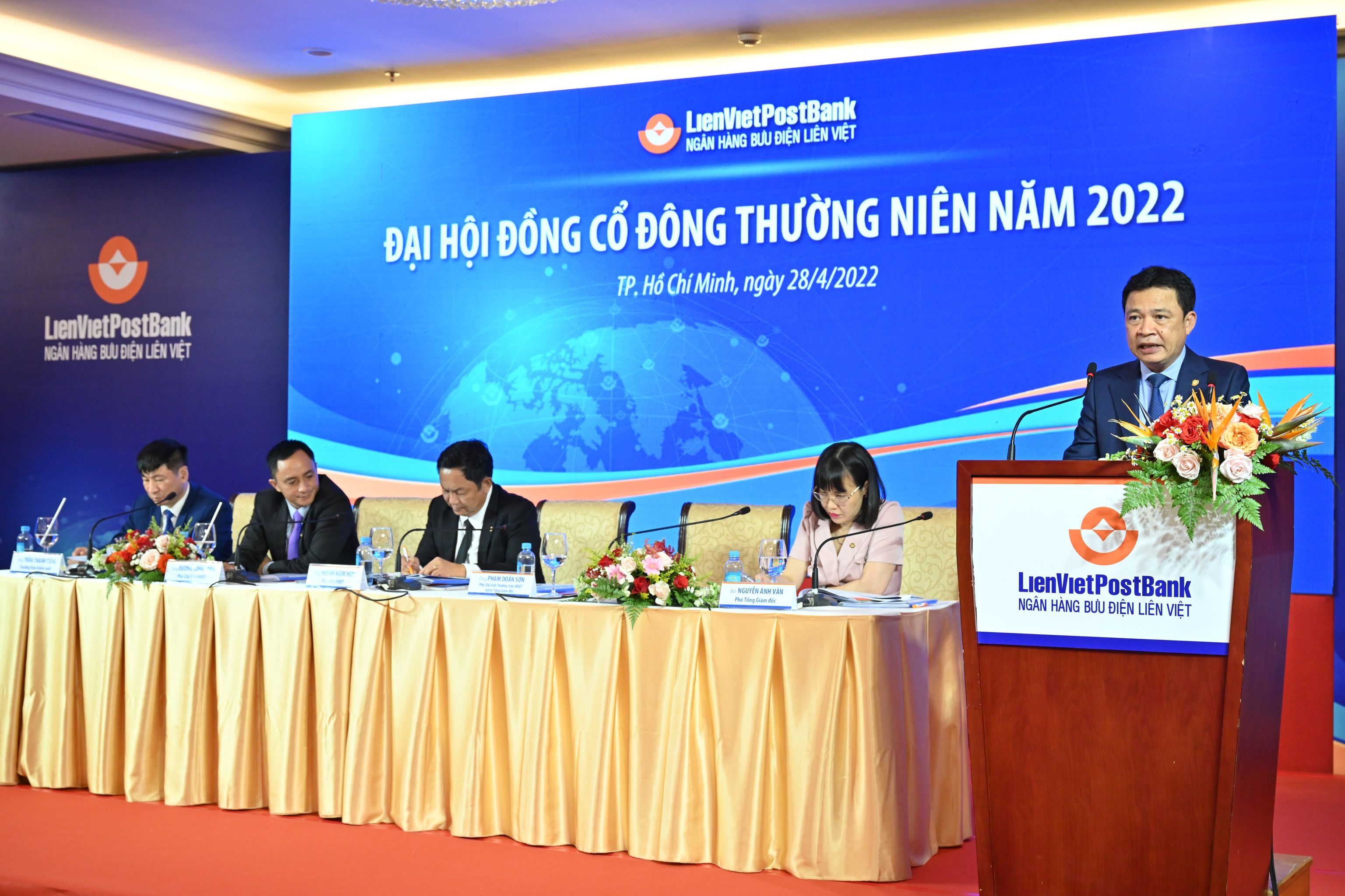 Đại hội đồng Cổ đông LienVietPostBank chia cổ tức năm 2021