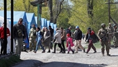 Hơn 100 dân thường đã được sơ tán khỏi nhà máy thép bị bao vây ở Mariupol, Ukraine