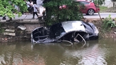Xe ô tô lao xuống mương nước khiến Chủ tịch Hội Nông dân xã tử vong
