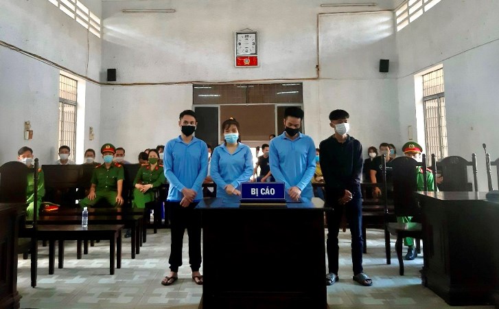 “Buôn” ma túy, 2 vợ chồng cùng đồng bọn lĩnh 39 năm tù