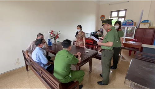 Bắt tạm giam 4 cựu cán bộ Trung tâm Giáo dục thường xuyên ở Nam Định