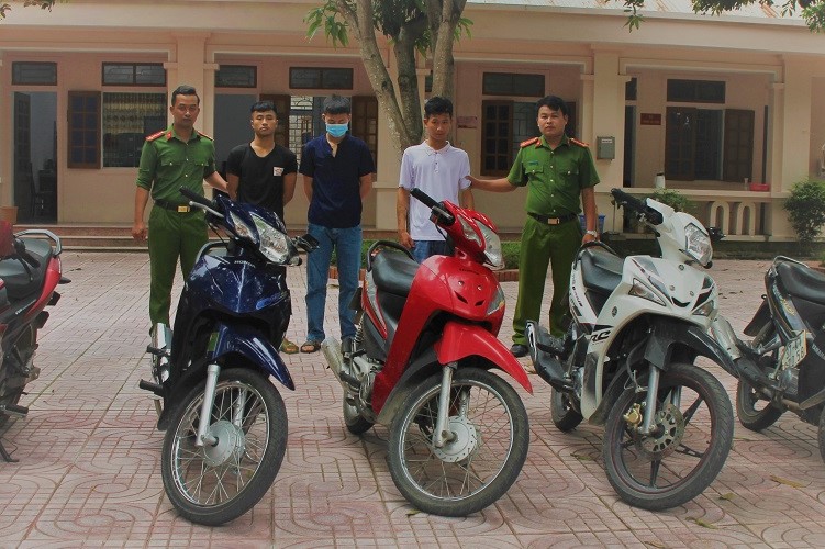 Tạm giữ hình sự nhóm đối tượng chuyên trộm cắp xe máy
