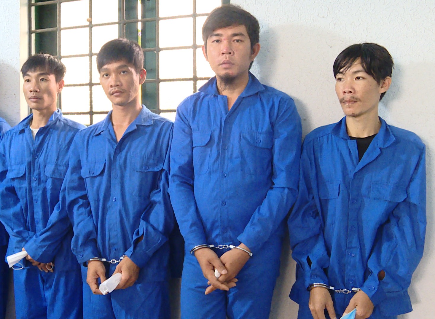 Bắt giữ nhóm đối tượng tàng trữ, mua bán trái phép chất ma túy