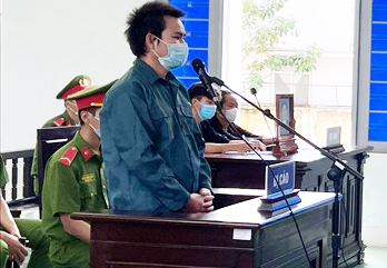 Tử hình kẻ dùng búa đập liên tiếp vào đầu cựu công an viên