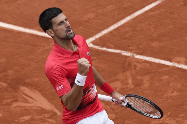 Djokovic thẳng tiến vào tứ kết Pháp mở rộng 2022