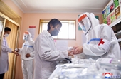 Sốt không rõ nguyên nhân vượt mốc 4 triệu, Triều Tiên ráo riết sản xuất thuốc điều trị