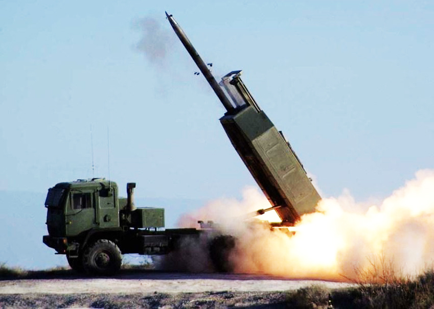 Nga phản ứng trước khả năng Mỹ gửi thêm vũ khí tầm xa tới Ukraine