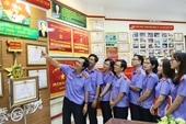 Viện trưởng tặng Bằng khen cho tập thể, cá nhân thuộc VKSND TP Hồ Chí Minh