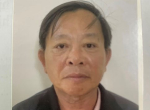 Mâu thuẫn đất đai, nghịch tử dùng đá đánh mẹ già 77 tuổi