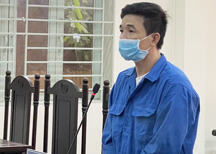 Giật điện thoại quen tay, lãnh ngay 5 năm tù