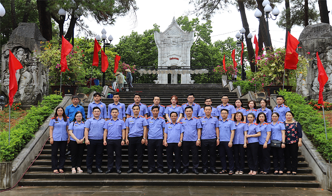 Hành trình về miền đất lửa