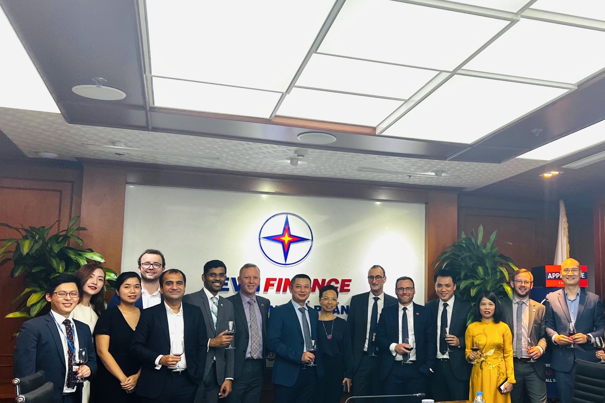 EVNFinance phát hành 1 700 tỷ đồng trái phiếu xanh