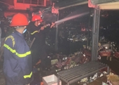 Hàng loạt ki - ốt chợ thị xã Buôn Hồ bị cháy trong đêm