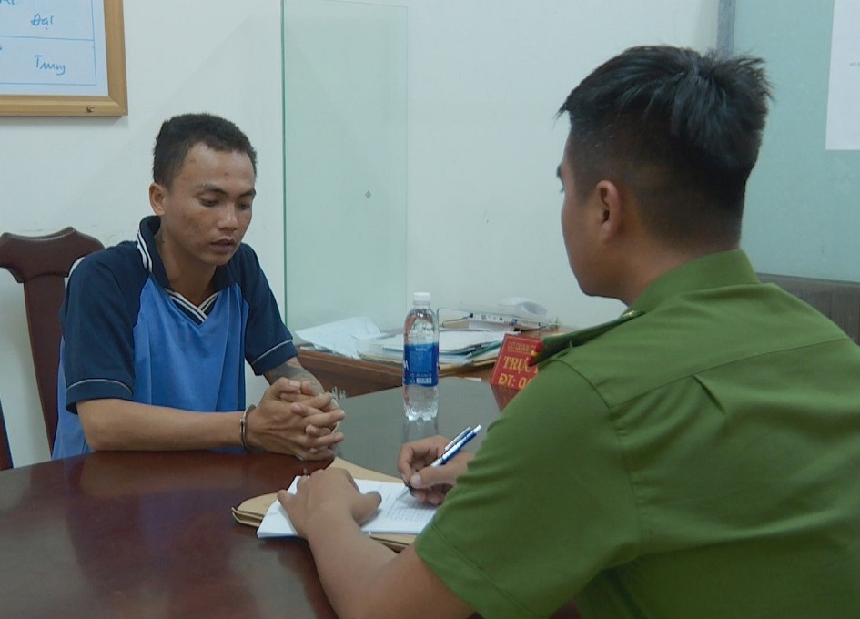 Bắt đối tượng cướp giật xe ôm của cụ ông 69 tuổi