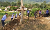 VKSND huyện Quản Bạ giúp bà con có hoàn cảnh khó khăn dựng nhà ở