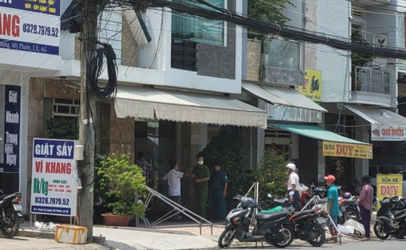 Nguyên giám đốc Trung tâm Phát triển quỹ đất treo cổ tại nhà riêng