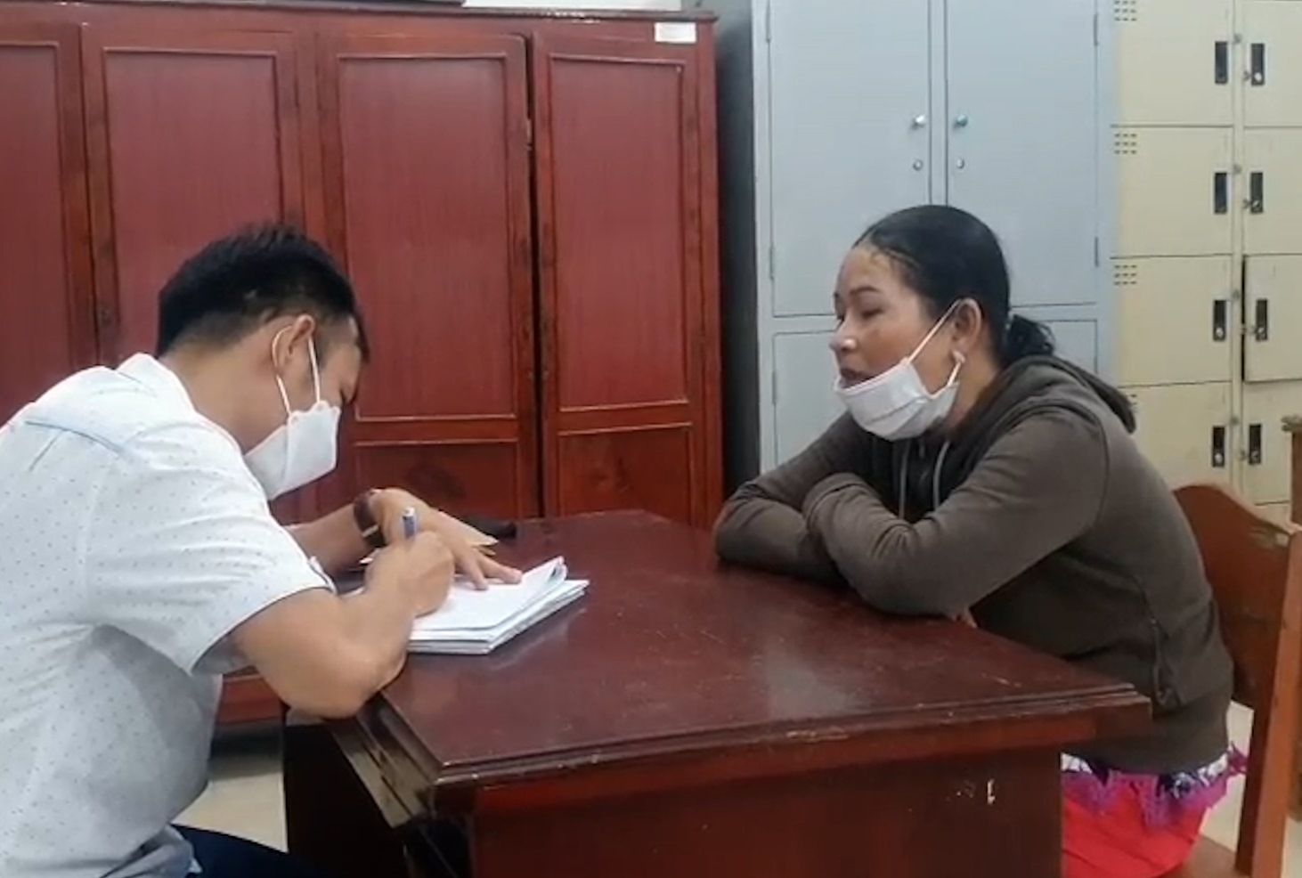 Bắt giữ người phụ nữ bị truy nã sau hơn 2 năm lẩn trốn