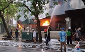 Nhanh chóng dập tắt đám cháy biệt thự tại quận Hoàng Mai