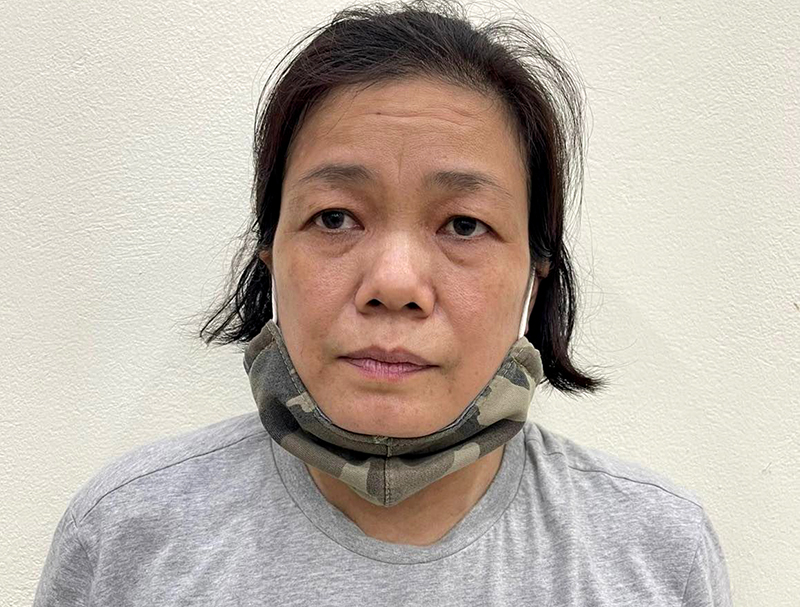 Phê chuẩn khởi tố “nữ quái” chuyên mượn điện thoại xe ôm sau đó chiếm đoạt