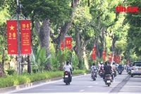 Đường phố Thủ đô rợp màu cờ đỏ chào mừng Ngày Quốc khánh 2 9