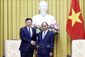 Chủ tịch nước Nguyễn Xuân Phúc tiếp Chủ tịch Tập đoàn Lotte