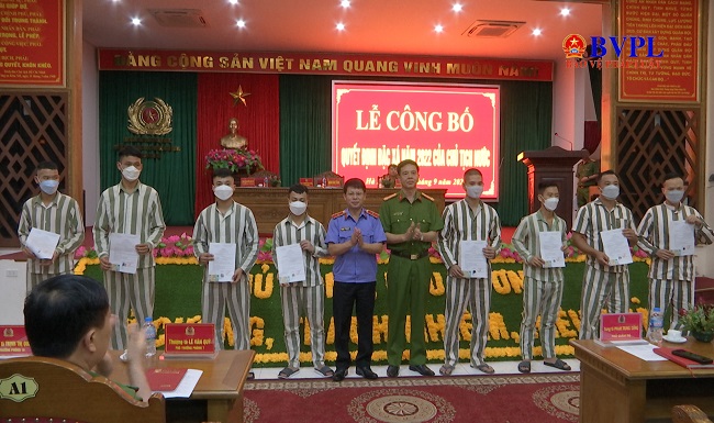 Trại giam Suối Hai công bố Quyết định đặc xá năm 2022 của Chủ tịch nước