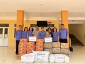 VKSND tỉnh Quảng Ninh tặng quà cho 2 trường học ở vùng sâu, khó khăn nhất TP Hạ Long