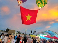 Hàng chục ngàn người tham dự Lễ hội sầu riêng Krông Pắk