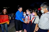 Tổ chức “Đêm hội Trăng Rằm” cho trẻ em tại thành phố mới Bình Dương