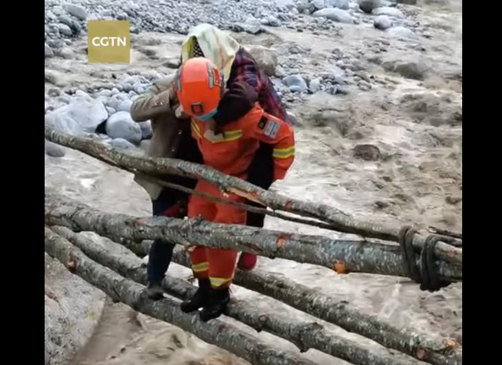 Động đất mạnh 6,8 độ richter rung chuyển Tứ Xuyên Trung Quốc , 62 người chết, mất tích