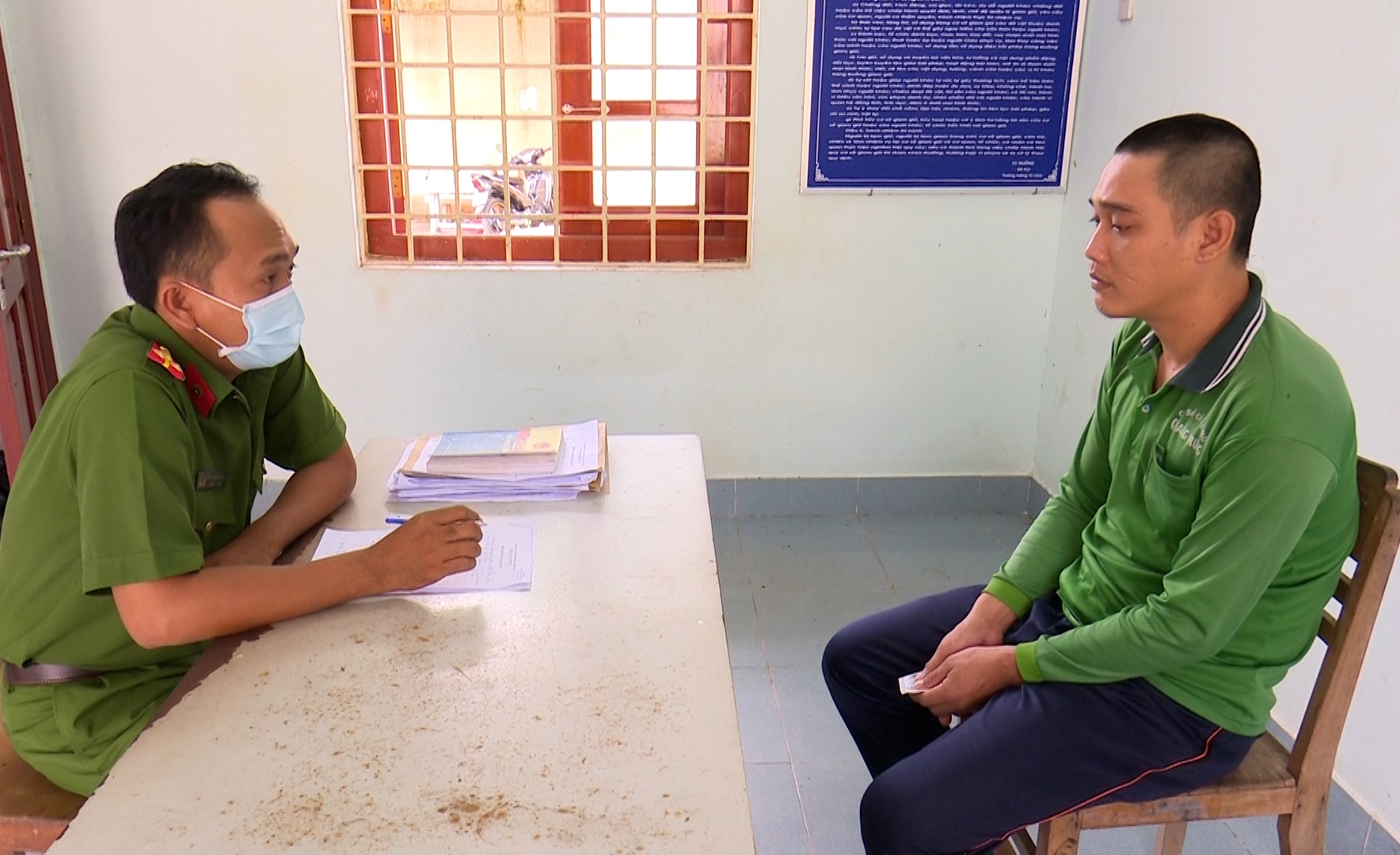 Khởi tố, bắt giam đối tượng thực hiện nhiều vụ trộm điện thoại của người dân