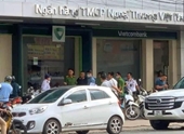 Truy bắt đối tượng táo tợn cầm súng cướp ngân hàng ở Đồng Nai