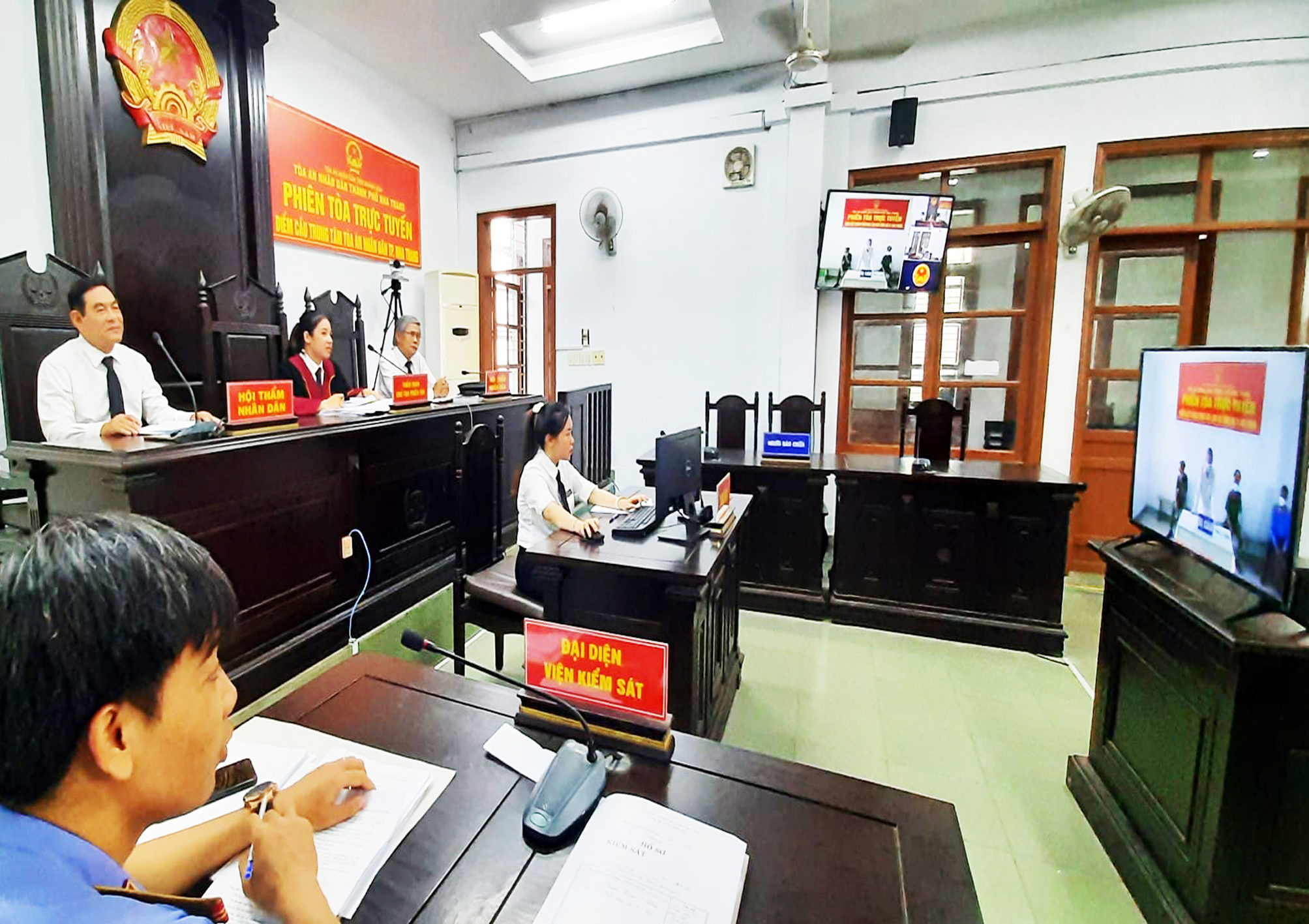 Nha Trang tổ chức xét xử trực tuyến nhiều vụ án hình sự