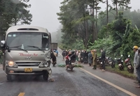 Hai học sinh lớp 10 thương vong sau khi va chạm với xe khách ở Đắk Lắk