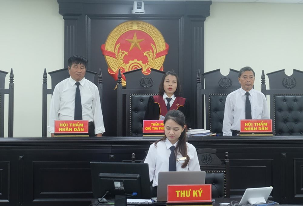 Xét xử trực tuyến 2 vụ án Mua bán trái phép chất ma túy