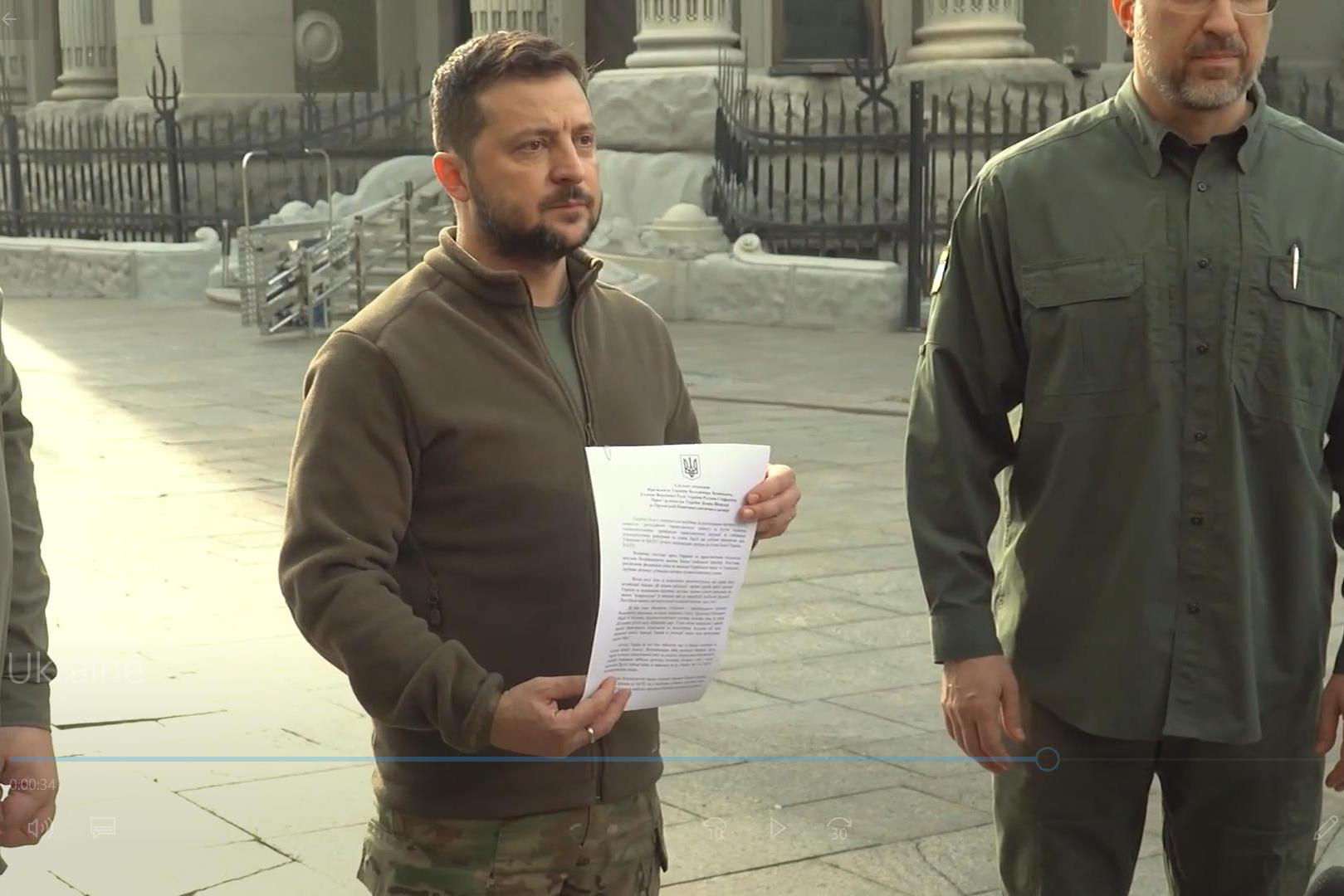 Kyiv nộp đơn gia nhập nhanh NATO sau khi Nga sáp nhập 4 khu vực của Ukraine