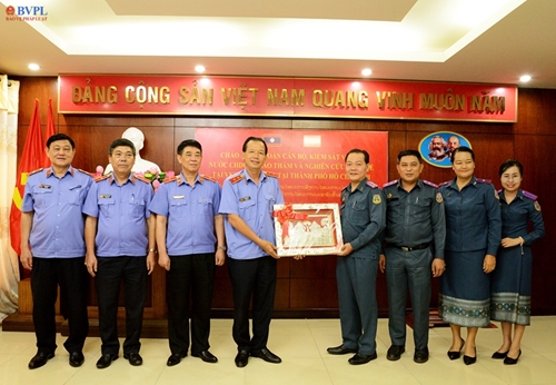 Đoàn cán bộ VKSND Lào thăm, làm việc tại VKSND cấp cao tại TP Hồ Chí Minh